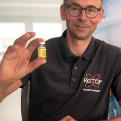 Die Firma Rotop Pharmaka GmbH in Dresden-Rossendorf weitet ihre Produktion von Radiopharmaka aus (Archivbild). Foto: Christiane