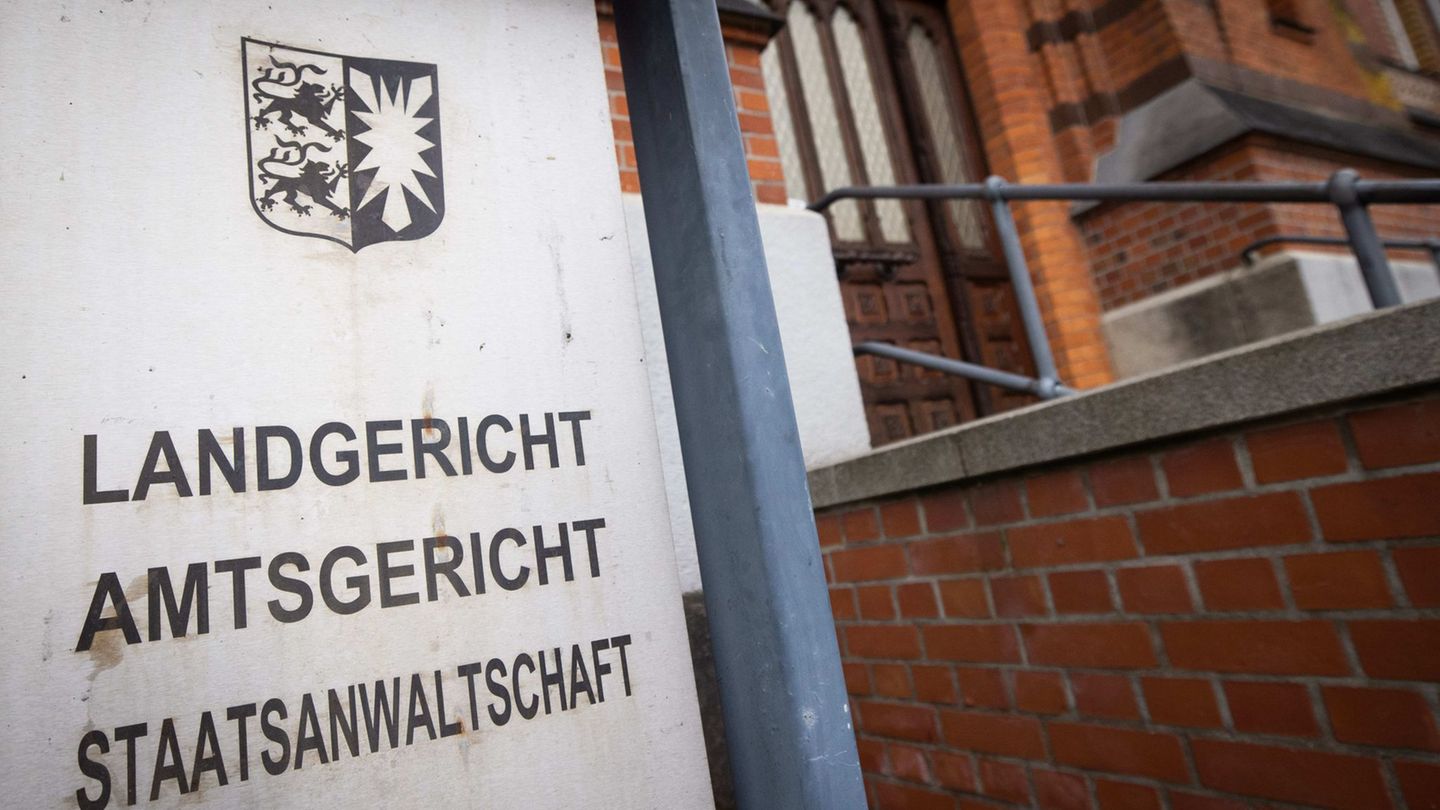 Der Prozess um den Angriff auf eine Betreuerin vor dem Landgericht Flensburg steht vor dem Abschluss. (Symbolbild) Foto: Christi