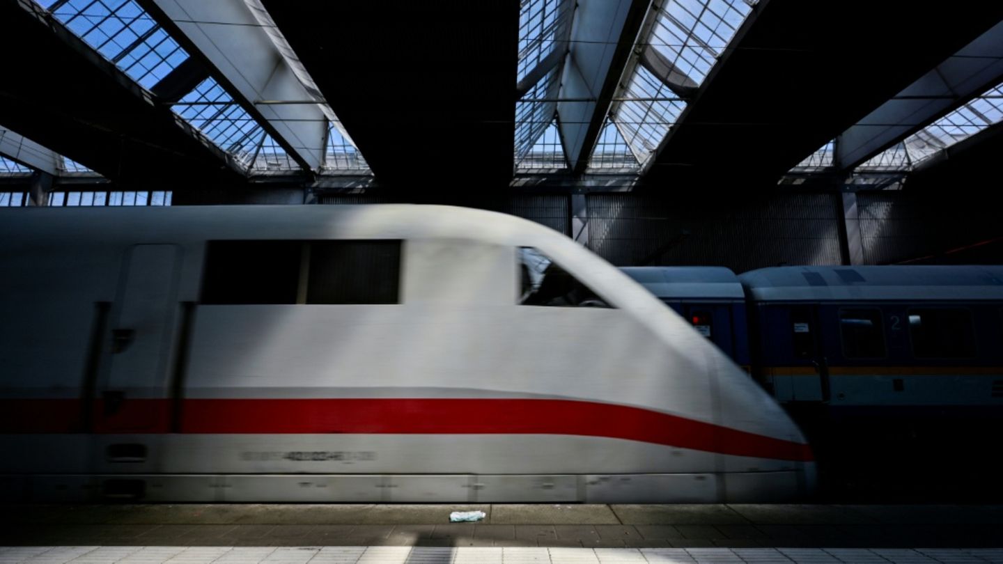 ICE am Münchner Hauptbahnhof