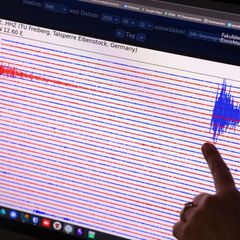 Im Vogtland hat es am Donnerstagabend und Freitag mehrere leichte Erdbeben gegeben. (Symbolbild) Foto: Jan Woitas/dpa