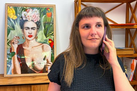 Vorbild Frida Kahlo? – Miriam Peters gründete die Hilfsorganisation "Land-Grazien" 2021.