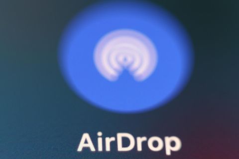 Das Logo von Airdrop auf einem iPhone