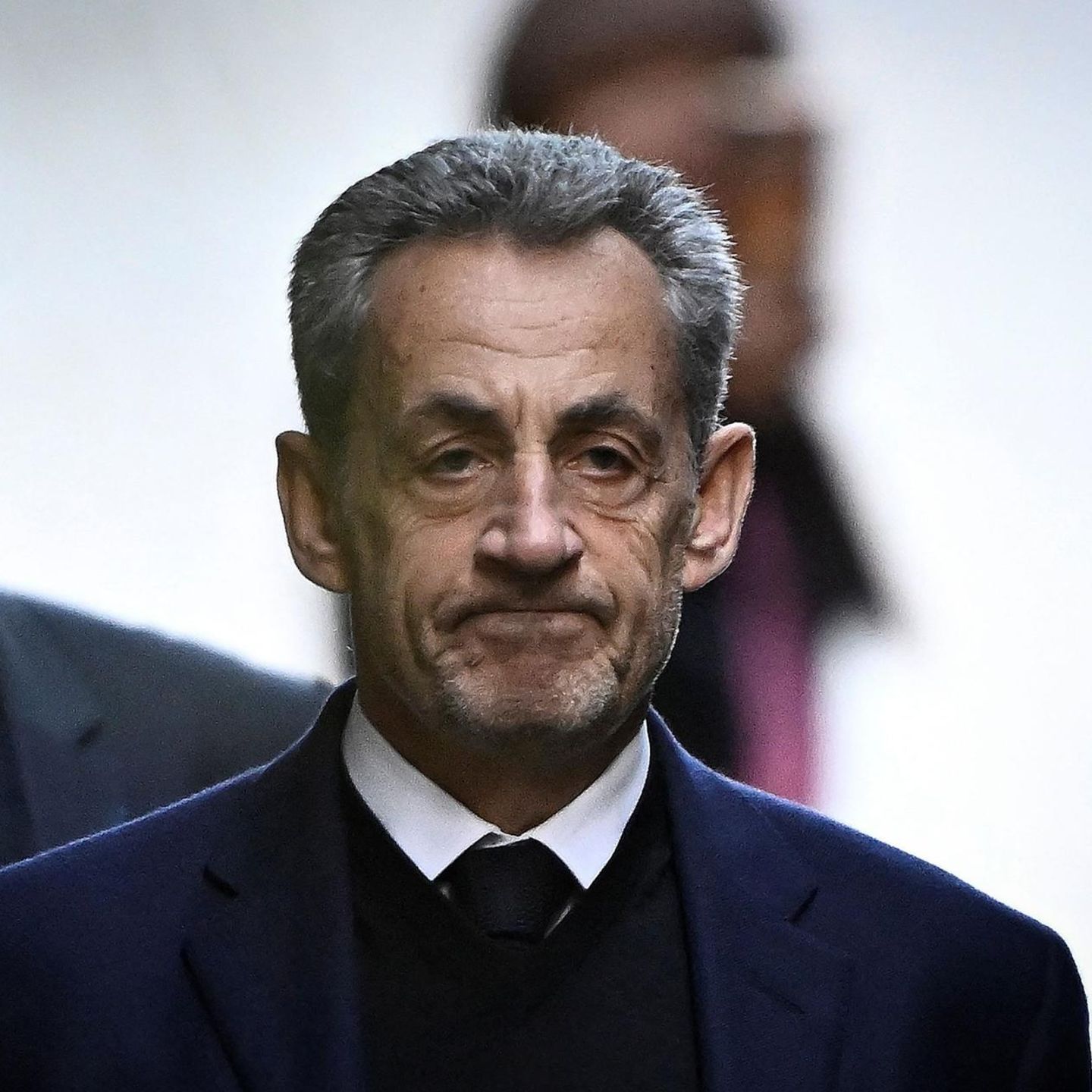 Frankreichs ehemaliger Präsident Nicolas Sarkozy auf dem Weg zum Gefängnis La Sante in Paris