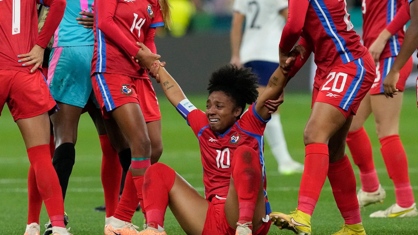 Fu-ball-Nach-Bodyshaming-Erneute-Sperre-f-r-Panamas-Verbandschef