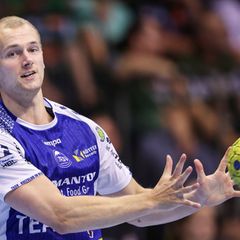 Fynn Hangstein erzielte in Lemgo zwei Treffer. Foto: Ronny Hartmann/dpa