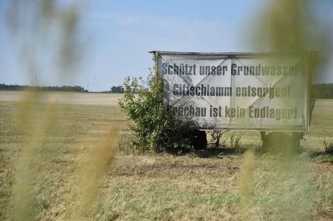 In der Nähe von Salzwedel wurden Industrieabfälle und Gefahrstoffe aus der ganzen DDR gelagert. (Archivbild) Foto: Simon Kremer/