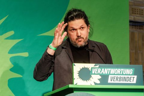 Gazi Freitag ist als Vorsitzender der Grünen in Schleswig-Holstein wiedergewählt worden. (Archivbild) Foto: Markus Scholz/dpa