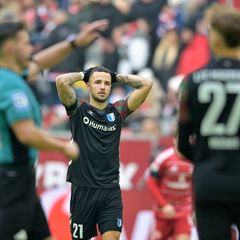 Falko Michel (M) hat mit seinem 1. FC Magdeburg die nächste Pleite kassiert. Foto: Anke Waelischmiller/dpa