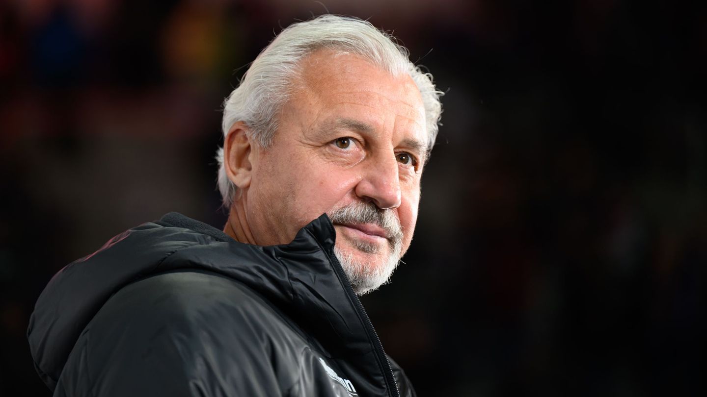 Hatte bei seinem Einstand als Trainer des SSV Ulm kein Glück: Pavel Dotchev. (Archivfoto) Foto: Robert Michael/dpa