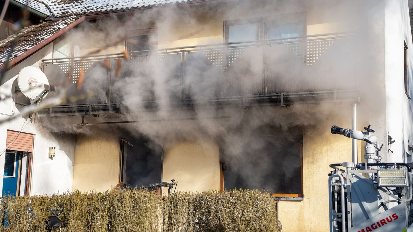 Nach dem Brand in der Asylunterkunft hat die Polizei einen Verdächtigen gefasst. Foto: Lars Haubner/News5/dpa