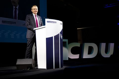Schleswig-Holsteins Ministerpräsident Daniel Günther (CDU) verteidigt Entscheidung des Bundesrates. Foto: Frank Molter/dpa