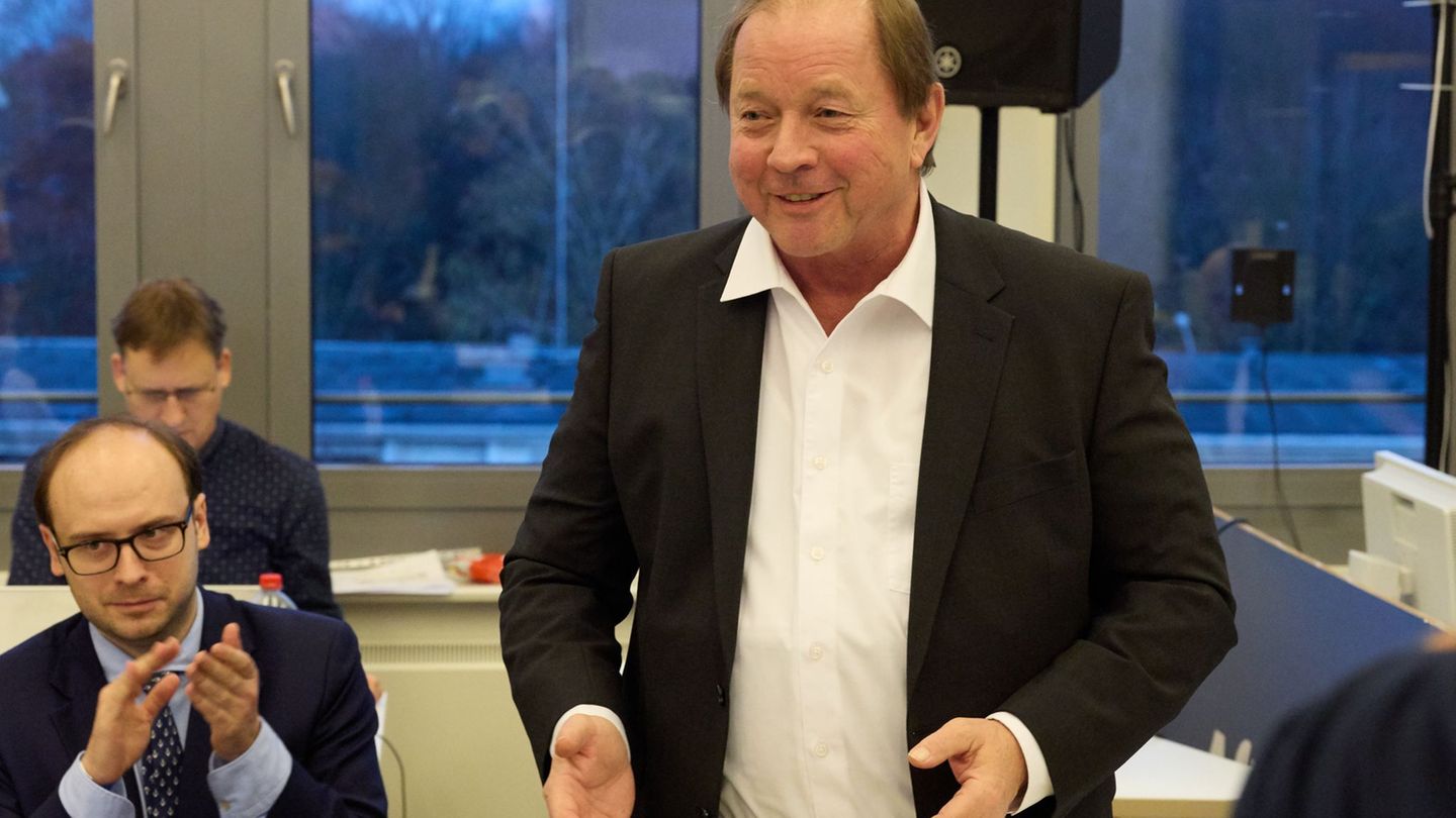 Dirk Nockemann erhielt bei seiner Wiederwahl als Hamburger AfD-Chef nach Parteiangaben knapp 90 Prozent der Stimmen. Foto: Georg