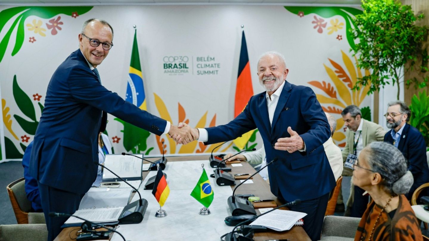 Merz (l.) und Lula in Belém