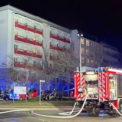 Bei dem Brand kam am Abend ein 81 Jahre alter Mann ums Leben. Foto: Stephan Fricke/News5/dpa