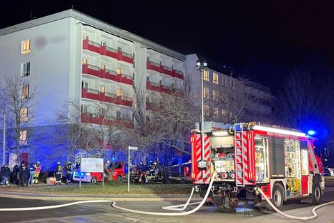 Bei dem Brand kam am Abend ein 81 Jahre alter Mann ums Leben. Foto: Stephan Fricke/News5/dpa