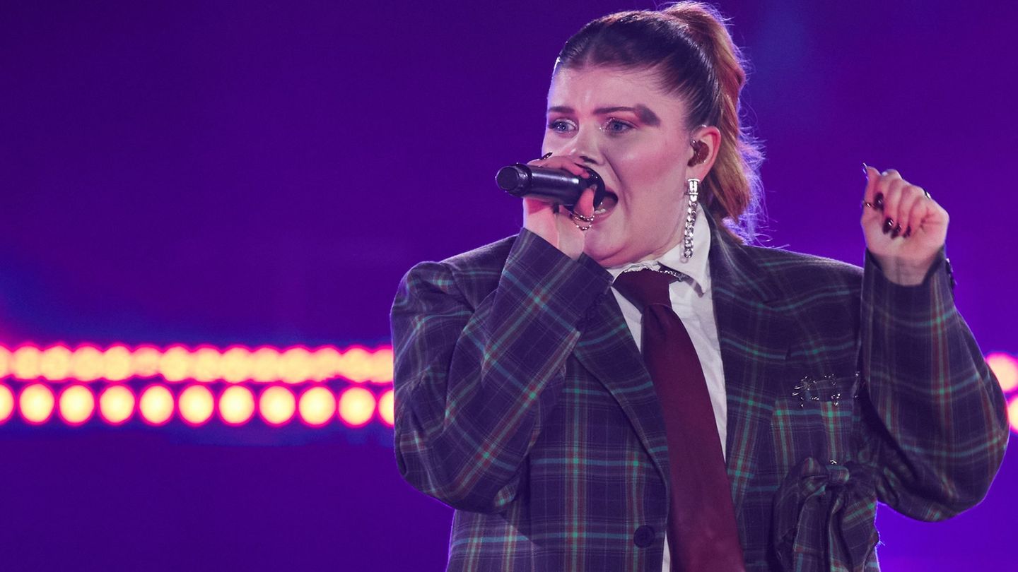 Die Sängerin Loi war auch dabei. (Archivbild) Foto: Jörg Carstensen/dpa