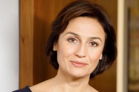 Sandra Maischberger ist Produzentin des außergewöhnlichen Dokumentarfilms "Riefenstahl" von Andres Veiel und hat die umstrittene Regisseurin, Künstlerin und Nazi-Muse noch selbst kurz vor ihrem Tod interviewt. "Riefenstahl" wurde gerade für einen Europäischen Filmpreis nominiert. Der Film läuft in der ARD Mediathek und im Ersten.