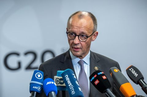 Bundeskanzler Merz äußert sich zu Ukraine-Friedensplänen