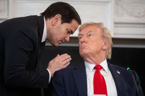 Marco Rubio und Donald Trump: US-Plan mit russischen und ukrainischen Einflüssen