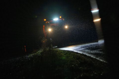 Vom Sonntagabend bis Montagvormittag ist in weiten Teilen Bayerns mit Glatteis zu rechnen. (Symbolfoto) Foto: Pia Bayer/dpa