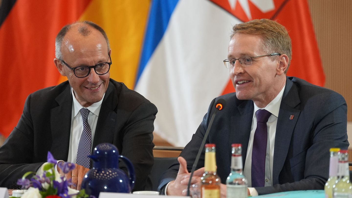 Schleswig-Holstein sei bei Daniel Günther "in guten Händen", schrieb Bundeskanzler Friedrich Merz. (Archivbild) Foto: Marcus Bra