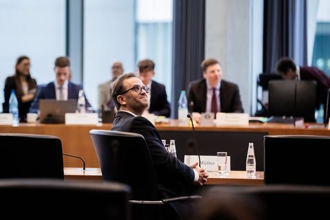 Netzagentur droht Post mit Strafen (Archivbild). Foto: Christoph Soeder/dpa