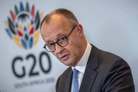 Bundeskanzler Friedrich Merz (CDU) unternimmt einen eigenen Vorstoß für Frieden in der Ukraine. Foto: Michael Kappeler/dpa