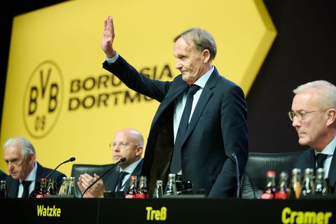 Denkzettel zum Amtswechsel: Der neue BVB-Präsident Hans-Joachim Watzke erhielt nur 59 Prozent Ja-Stimmen Foto: Bernd Thissen/dpa