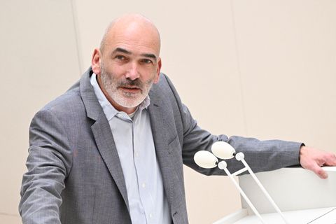 Der stellvertretende Brandenburger BSW-Fraktionsvorsitzende Christian Dorst tritt zurück (Archivbild). Foto: Jens Kalaene/dpa