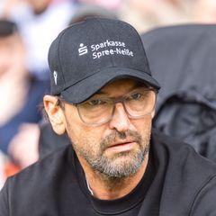 Claus-Dieter Wollitz und Energie Cottbus haben in Essen gewonnen. Foto: Frank Hammerschmidt/dpa