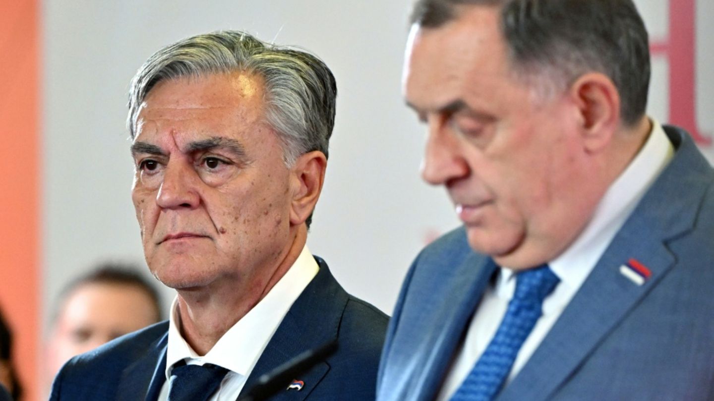 Wahlsieger Sinisa Karan (l.) und Milorad Dodik
