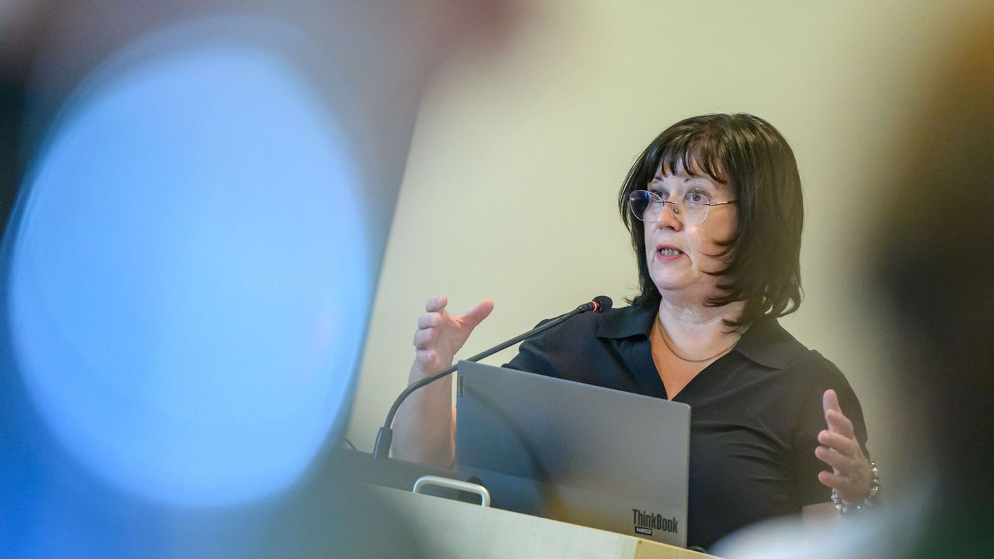 Vor rund vier Monaten schrieb Sprembergs Bürgermeisterin Christine Herntier einen Brandbrief gegen Rechts. (Archivbild) Foto: Pa