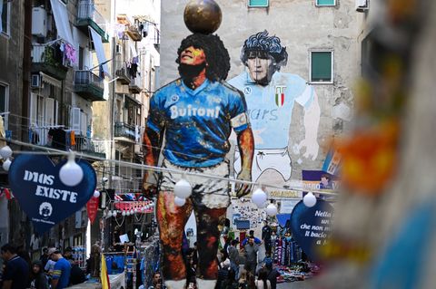 Maradona spielte 1984 bis 1991 in Neapel. (Archivbild) Foto: Arne Dedert/dpa