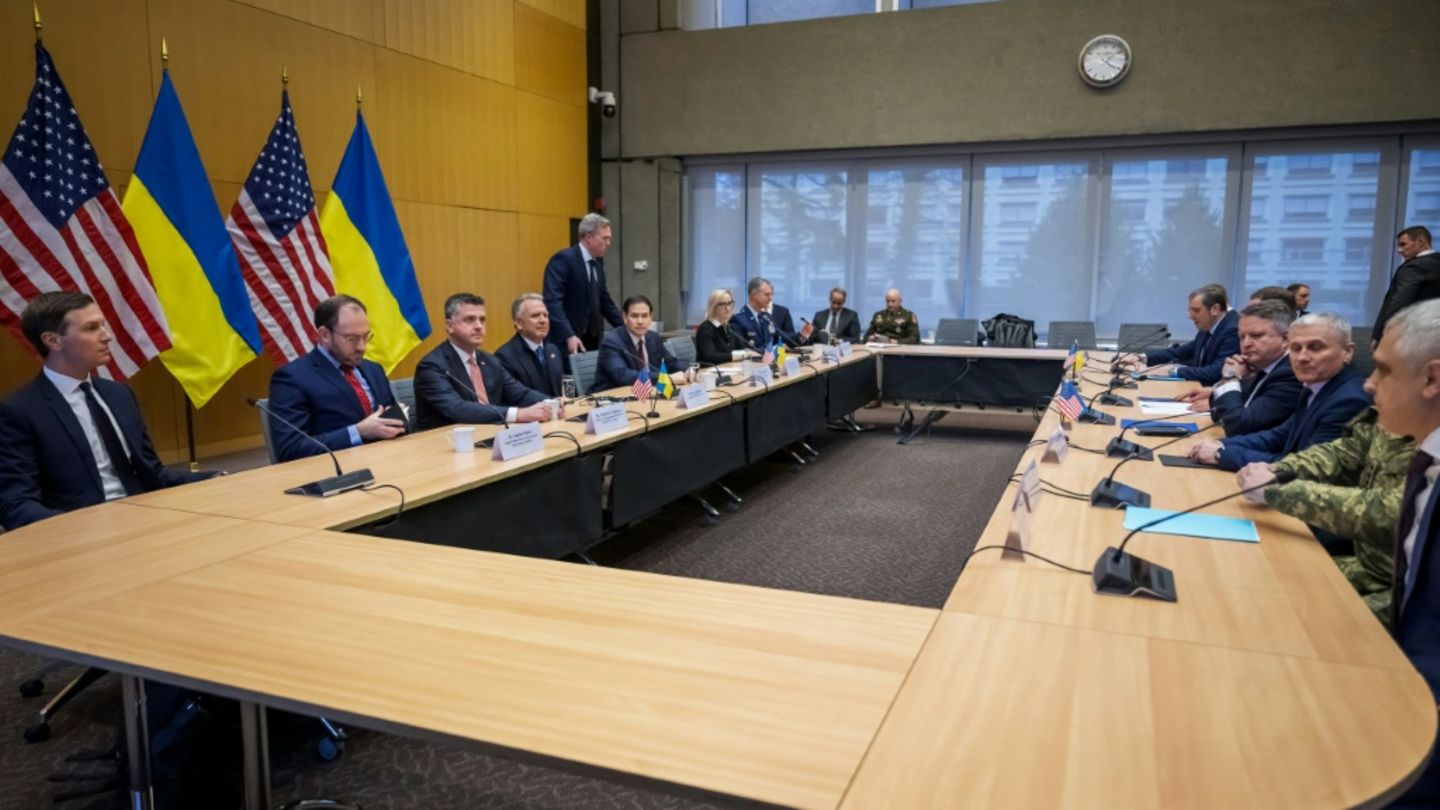 Delegationen der USA und der Ukraine bei Gesprächen in Genf