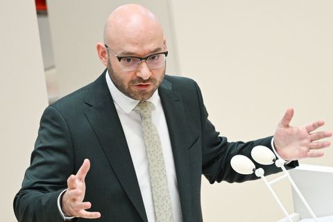 René Wilke will den Rücktritt vom BSW-Fraktionsvize nicht bewerten. (Archivbild) Foto: Jens Kalaene/dpa