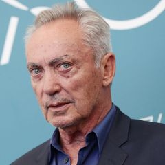 Sein Gesicht kennt man auf der ganzen Welt: Udo Kier, der jetzt im Alter von 81 Jahren gestorben ist, zählt zu den bekanntesten deutschen Schauspielern. Er und andere Filmschaffende beweisen: Ob in den goldenen Jahren der Traumfabrik oder in aktuellen Blockbustern, vor oder hinter der Kamera, in Hollywood war "Made in Germany" schon immer eine gefragte Marke ...