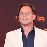 In einer US-Produktion muss ein deutscher Soldat besetzt werden? Thomas Kretschmann ist zur Stelle! Allerdings trägt der Dessauer nicht in jedem Hollywoodfilm eine Uniform: In "Blade II" (2002) spielte er einen Vampir und in "Wanted" (2008) einen Killer. Als Baron von Strucker hat es Kretschmann sogar in die "Avengers"-Reihe geschafft.