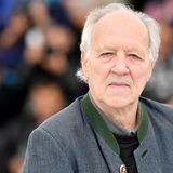 In der "Star Wars"-Serie "The Mandalorian" spielte Werner Herzog eine der Hauptrollen. Eigentlich ist der Münchner aber Regisseur – und als solcher längst eine Legende in Hollywood. Neben Nicole Kidman ("Königin der Wüste") vertrauten auch Christian Bale ("Rescue Dawn"), Nicolas Cage ("Bad Lieutenant – Cop ohne Gewissen" und Michael Shannon ("Ein fürsorglicher Sohn) auf sein Talent.