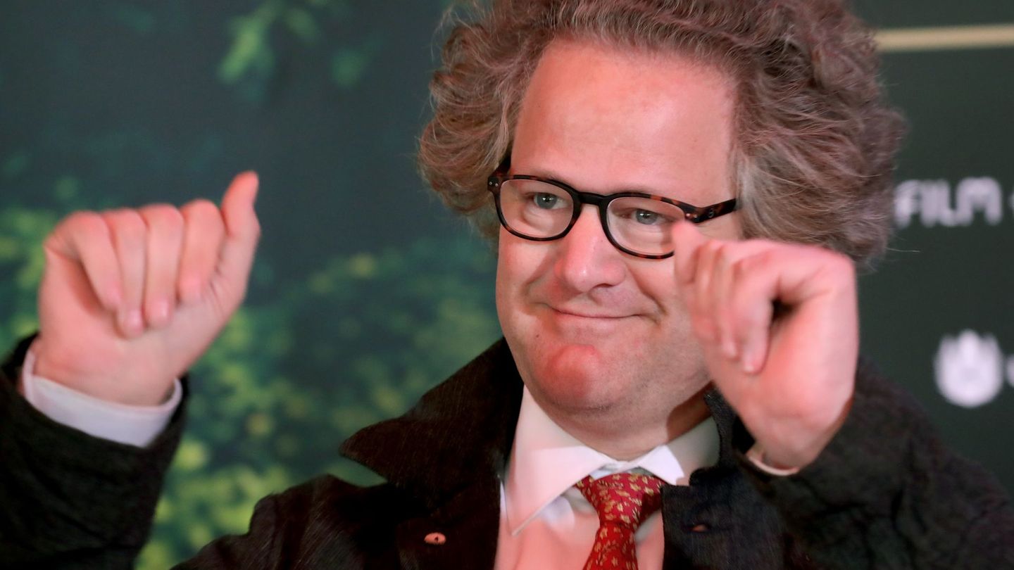 Er hat beide Seiten in Hollywood kennengelernt: Florian Henckel von Donnersmarck gewann den Oscar für "Das Leben der Anderen", danach drehte er mit Angelina Jolie und Johnny Depp den Film "The Tourist", der von der Kritik verrissen wurde. Zuletzt arbeitete er wieder in Deutschland: "Werk ohne Autor" ging 2019 als deutscher Beitrag ins Oscar-Rennen.