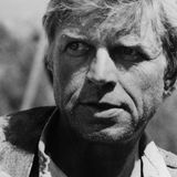 Für das Internationale Filmstar-Lexikon war er der "beständigste und sympathischste Deutsche" in Hollywood, im Januar 2022 starb Hardy Krüger im Alter von 93 Jahren. In den 50er- und Jahren stand er mit John Wayne, James Stewart, Sean Connery und Catherine Deneuve vor der Kamera und begeisterte nicht nur als deutscher Soldat.