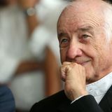 Er hat längst Tempo aus seiner Karriere genommen. Nach 2009 schien sie gar beendet, für ganze sechs Jahre war Armin Mueller-Stahl nicht im Kino zu sehen, ehe er in "Knight Of Cups" neben Christian Bale, Cate Blanchett und Natalie Portman spielen durfte. 1997 war der heute 94-Jährige auf dem Höhepunkt seines internationalen Schaffens, als er für seine Rolle in "Shine – Der Weg ins Licht" für den Oscar nominiert war.