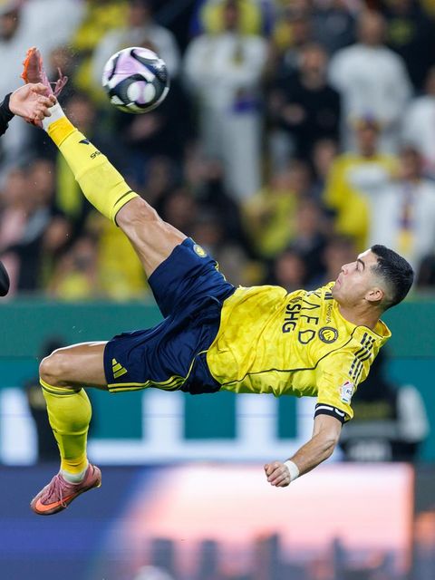 Ronaldo verwandelt Freistoß mit sensationellem Fallrückzieher