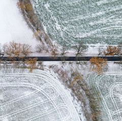 In Brandenburg hat es am Montag geschneit. Foto: Patrick Pleul/dpa