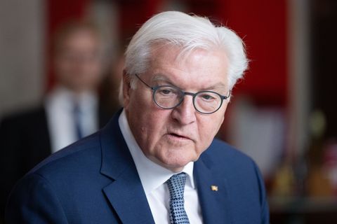 Bundespräsident Frank-Walter Steinmeier will dem Ehrenamt noch stärkeres Gewicht einräumen. Foto: Sebastian Kahnert/dpa