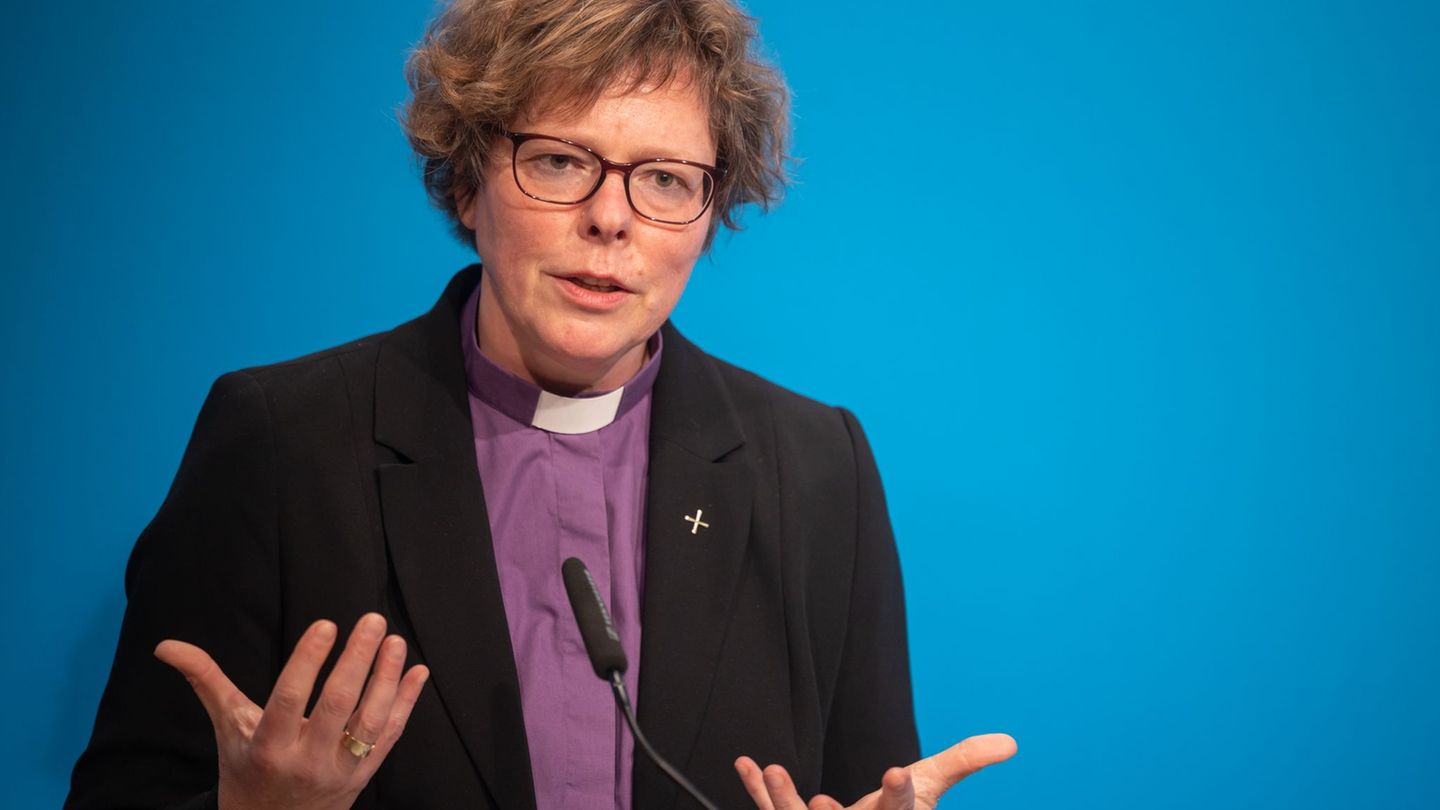 EKKW: Bischöfin: Kirche kann Zusammenhalt stärken