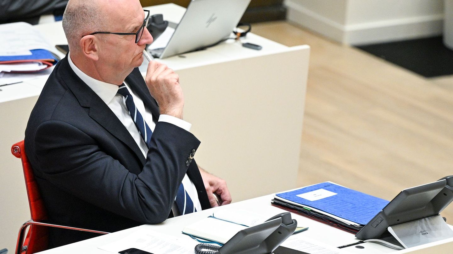 Brandenburgs Ministerpräsident Dietmar Woidke (SPD) äußert sich zur internen Krise der BSW-Landtagsfraktion (Archivbild). Foto: