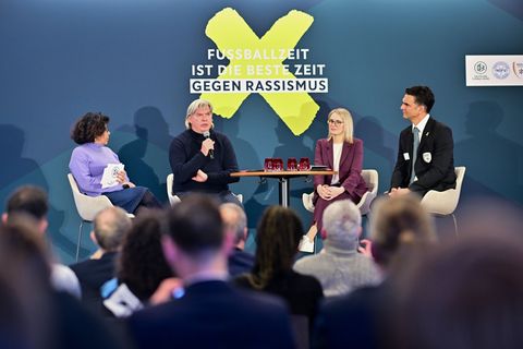 Der DFB hat ein Pilotprojekt zum Thema Rassismus beendet. Foto: Sebastian Christoph Gollnow/dpa