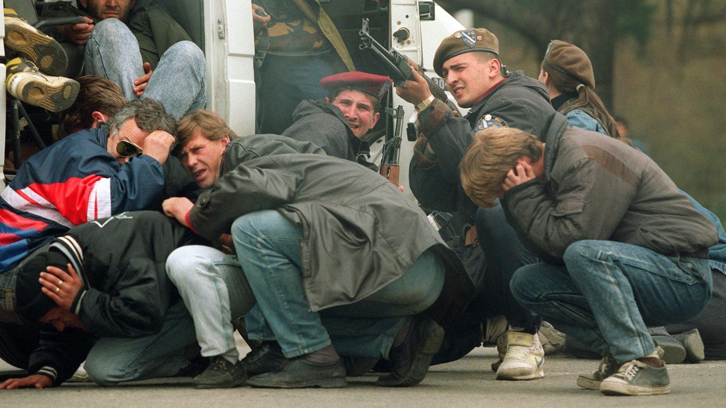 Kriegstourismus-Das-war-eine-Safari-f-r-Menschenj-ger-