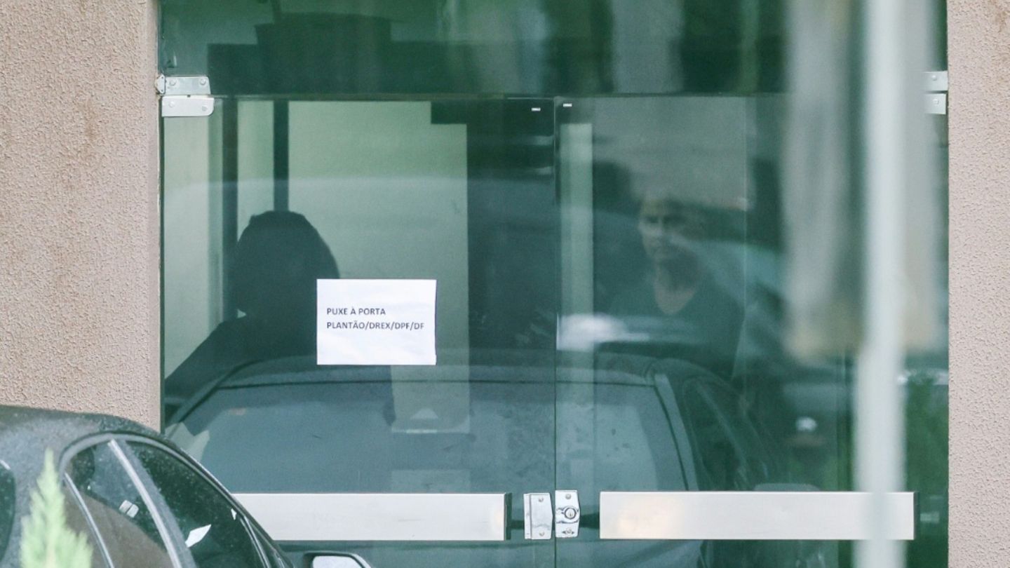 Bolsonaro im Bundespolizei-Hauptquartier in Brasília