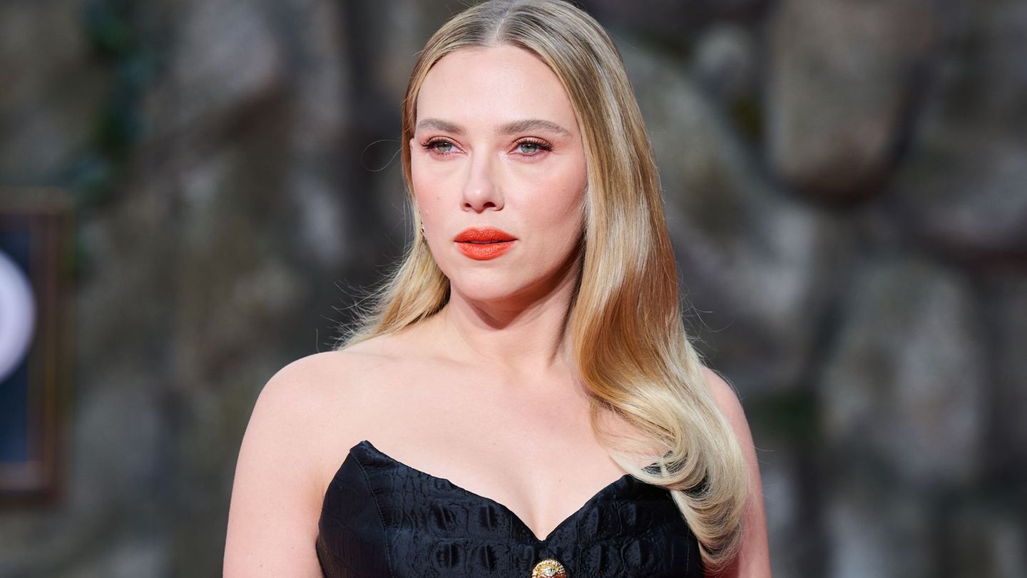 Scarlett Johansson lässt sich auf einen Gruselstoff ein. (Archivbild) Foto: Annette Riedl/dpa